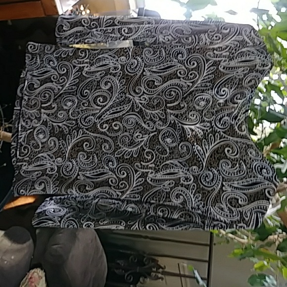 Top - Picture 2 of 7